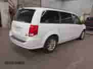 2019 Dodge Grand Caravan SXT z VIN 2C4RDGCG7KR582586, wystawiony jako IAAI lot #42875820 z przebiegiem 201 916 mil mil oraz . Historia ofert i sprzedaży dostępna na DreamBid. Obrazek 4.