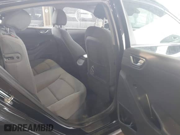 2020 Hyundai Ioniq SEL с VIN KMHC75LD5LU233286, выставлен на аукционе IAAI как лот 41710649 с пробегом 36 517 миль миль и . История ставок и продаж доступна на DreamBid. Изображение 8.