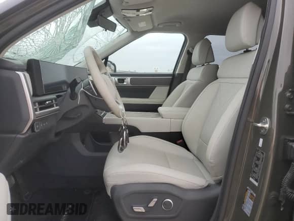 2024 Hyundai Santa Fe SEL с VIN 5NMP24GL6RH019276, выставлен на аукционе Copart как лот 44347735 с пробегом 13 281 миль миль и Списание • Salvage title. История ставок и продаж доступна на DreamBid. Изображение 7.