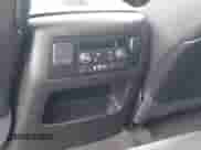 2015 Chevrolet Tahoe LT z VIN 1GNSKBKC2FR728646, wystawiony jako IAAI lot #42914435 z przebiegiem 137 284 mil mil oraz . Historia ofert i sprzedaży dostępna na DreamBid. Obrazek 18.