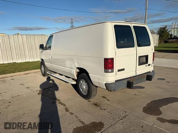 2010 Ford Econoline Cargo Commercial с VIN 1FTNE2EW5ADA29889, выставлен на аукционе Copart как лот 86223545 с пробегом 78 835 миль миль и Чистый • Clean title. История ставок и продаж доступна на DreamBid. Изображение 3.