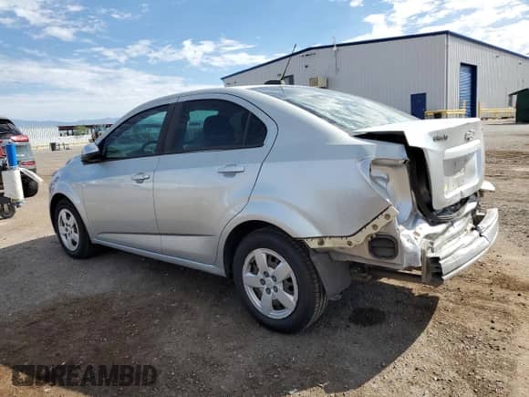 2015 Chevrolet Sonic LS z VIN 1G1JA5SH2F4130793, wystawiony jako Copart lot #80758065 z przebiegiem 73 832 mil mil oraz Szkoda całkowita • Salvage title. Historia ofert i sprzedaży dostępna na DreamBid. Obrazek 2.