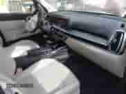 2024 Kia Sorento SX z VIN 5XYRK4JF1RG274536, wystawiony jako IAAI lot #41065514 z przebiegiem 4 488 mil mil oraz . Historia ofert i sprzedaży dostępna na DreamBid. Obrazek 5.