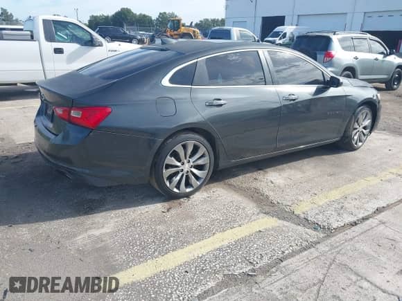 2017 Chevrolet Malibu Premier z VIN 1G1ZH5SXXHF235532, wystawiony jako IAAI lot #43264308 z przebiegiem 174 855 mil mil oraz . Historia ofert i sprzedaży dostępna na DreamBid. Obrazek 4.