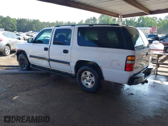 2004 Chevrolet Suburban LS с VIN 1GNEC16Z94R190995, выставлен на аукционе IAAI как лот 42417931 с пробегом 298 824 миль миль и . История ставок и продаж доступна на DreamBid. Изображение 3.