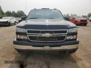 2006 Chevrolet Silverado 1500HD LT1 с VIN 1GCGK13U36F195708, выставлен на аукционе Copart как лот 60317065 с пробегом 154 309 миль миль и Списание • Salvage title. История ставок и продаж доступна на DreamBid. Изображение 5.