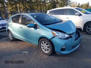 2014 Toyota Prius Two with VIN JTDKDTB33E1067473, listed as a IAAI auction lot 43455355 with 110,418 mi miles and . Bid and sale history available at DreamBid. Image 1.