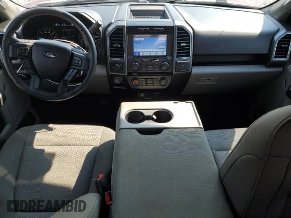 2018 Ford F-150 XL z VIN 1FTEW1CP0JFA14000, wystawiony jako Copart lot #71322785 z przebiegiem 72 289 mil mil oraz Szkoda całkowita • Salvage title. Historia ofert i sprzedaży dostępna na DreamBid. Obrazek 8.