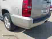 2007 Chevrolet Suburban LS z VIN 1GNFC16097J338927, wystawiony jako IAAI lot #43359757 z przebiegiem 159 189 mil mil oraz . Historia ofert i sprzedaży dostępna na DreamBid. Obrazek 13.