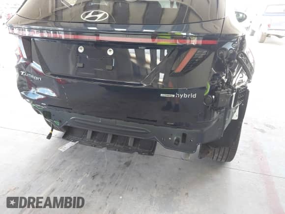 2024 Hyundai Tucson Limited with VIN KM8JECD11RU186529, listed as a IAAI auction lot 43370705 with 11,128 mi miles and . Bid and sale history available at DreamBid. Image 6.