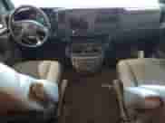 2004 Chevrolet Express Passenger z VIN 1GAHG39U341239136, wystawiony jako Copart lot #74370344 z przebiegiem 217 839 mil mil oraz Szkoda całkowita • Salvage title. Historia ofert i sprzedaży dostępna na DreamBid. Obrazek 8.