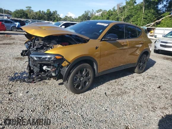 2024 Dodge Hornet GT Plus with VIN ZACNDFBN1R3A15353, listed as a Copart auction lot 67557055 with 24,252 mi miles and Non repairable. Bid and sale history available at DreamBid. Image 1.