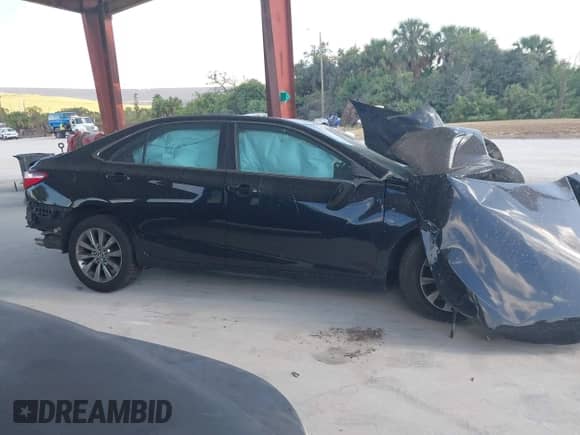 2016 Toyota Camry XLE с VIN 4T1BF1FK4GU555621, выставлен на аукционе IAAI как лот 43535919 с пробегом Не указан миль и . История ставок и продаж доступна на DreamBid. Изображение 14.