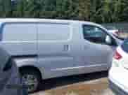 2017 Chevrolet City Express Cargo LS z VIN 3N63M0YN8HK701999, wystawiony jako IAAI lot #42906712 z przebiegiem 36 265 mil mil oraz . Historia ofert i sprzedaży dostępna na DreamBid. Obrazek 13.