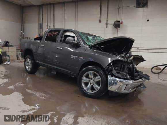 2017 Ram 1500 Big Horn z VIN 1C6RR7LT2HS739826, wystawiony jako IAAI lot #43082494 z przebiegiem 158 006 mil mil oraz . Historia ofert i sprzedaży dostępna na DreamBid. Obrazek 1.