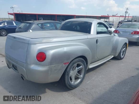 2004 Chevrolet SSR LS с VIN 1GCES14P64B114060, выставлен на аукционе IAAI как лот 41885047 с пробегом 86 854 миль миль и . История ставок и продаж доступна на DreamBid. Изображение 4.