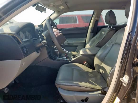 2007 Chrysler 300 with VIN 2C3KA43RX7H807756, listed as a Copart auction lot 68384155 with 149,907 mi miles and Salvage title. Bid and sale history available at DreamBid. Image 7.