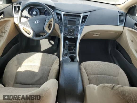 2014 Hyundai Sonata GLS z VIN 5NPEB4AC2EH825810, wystawiony jako Copart lot #84654845 z przebiegiem 126 855 mil mil oraz Szkoda całkowita • Salvage title. Historia ofert i sprzedaży dostępna na DreamBid. Obrazek 8.