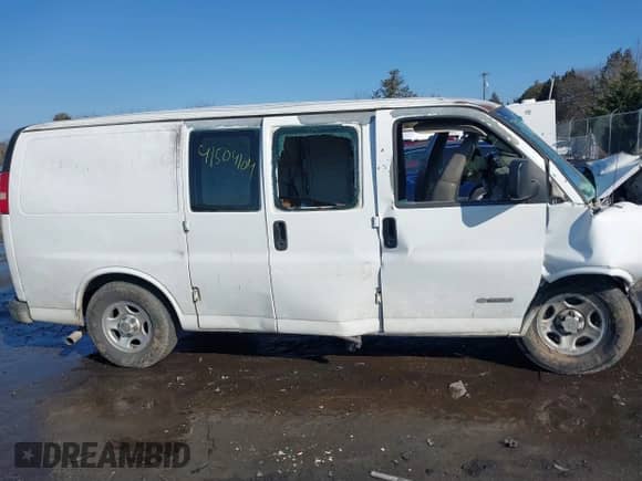 2003 Chevrolet Express Cargo with VIN 1GCFG25T731220111, listed as a IAAI auction lot 41504104 with Not provided miles and . Bid and sale history available at DreamBid. Image 12.