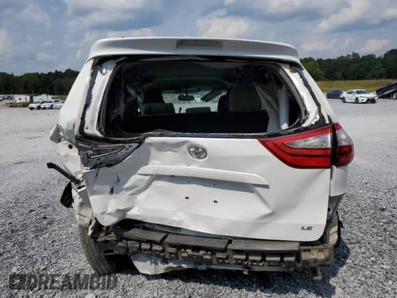 2017 Toyota Sienna LE Auto Access Seat z VIN 5TDKZ3DC3HS766494, wystawiony jako Copart lot #71303145 z przebiegiem 99 720 mil mil oraz Szkoda całkowita • Salvage title. Historia ofert i sprzedaży dostępna na DreamBid. Obrazek 6.