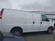 2003 Chevrolet Express Cargo z VIN 1GCFG15X931104065, wystawiony jako IAAI lot #42408572 z przebiegiem 153 653 mil mil oraz . Historia ofert i sprzedaży dostępna na DreamBid. Obrazek 12.