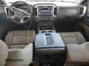 2018 GMC Sierra 1500 SLT z VIN 3GTU2NECXJG333525, wystawiony jako Copart lot #80155105 z przebiegiem 141 802 mil mil oraz Szkoda całkowita • Salvage title. Historia ofert i sprzedaży dostępna na DreamBid. Obrazek 8.