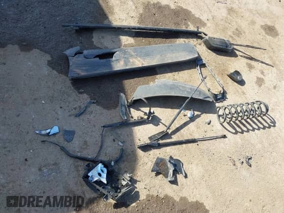 2021 Jeep Wrangler Unlimited Sahara Altitude z VIN 1C4HJXEN9MW645794, wystawiony jako IAAI lot #41807183 z przebiegiem 84 043 mil mil oraz . Historia ofert i sprzedaży dostępna na DreamBid. Obrazek 12.