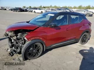 2024 Nissan Kicks SR z VIN 3N1CP5DV6RL537549, wystawiony jako Copart lot #68776775 z przebiegiem 12 054 mil mil oraz Szkoda całkowita • Salvage title. Historia ofert i sprzedaży dostępna na DreamBid. Obrazek 1.