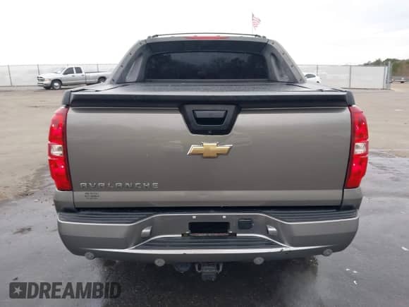 2007 Chevrolet Avalanche 3LT с VIN 3GNEC12097G130145, выставлен на аукционе IAAI как лот 41375179 с пробегом 236 258 миль миль и . История ставок и продаж доступна на DreamBid. Изображение 16.