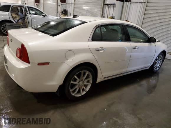 2012 Chevrolet Malibu 3LT z VIN 1G1ZF5E7XCF108029, wystawiony jako Copart lot #62556065 z przebiegiem 100 399 mil mil oraz Szkoda całkowita • Salvage title. Historia ofert i sprzedaży dostępna na DreamBid. Obrazek 3.