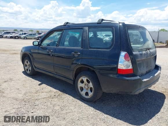 2007 Subaru Forester X with VIN JF1SG63627G708586, listed as a IAAI auction lot 42643125 with 155,196 mi miles and . Bid and sale history available at DreamBid. Image 3.