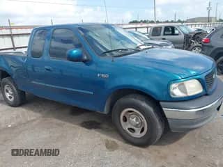2001 Ford F-150 XL с VIN 1FTZX17231NA57927, выставлен на аукционе IAAI как лот 42554289 с пробегом 2 740 141 миль миль и . История ставок и продаж доступна на DreamBid. Изображение 1.