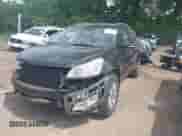 2012 Chevrolet Traverse 2LT z VIN 1GNKRJED8CJ354001, wystawiony jako IAAI lot #42558951 z przebiegiem 293 472 mil mil oraz . Historia ofert i sprzedaży dostępna na DreamBid. Obrazek 2.