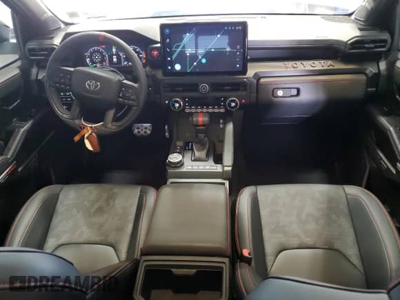 2025 Toyota Tacoma TRD Sport Hybrid z VIN 3TYLC5LN8ST022034, wystawiony jako Copart lot #85674425 z przebiegiem 6 920 mil mil oraz Szkoda całkowita • Salvage title. Historia ofert i sprzedaży dostępna na DreamBid. Obrazek 8.