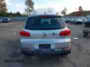 2015 Volkswagen Tiguan SEL с VIN WVGBV7AXXFW547258, выставлен на аукционе IAAI как лот 43497529 с пробегом 131 508 миль миль и . История ставок и продаж доступна на DreamBid. Изображение 16.