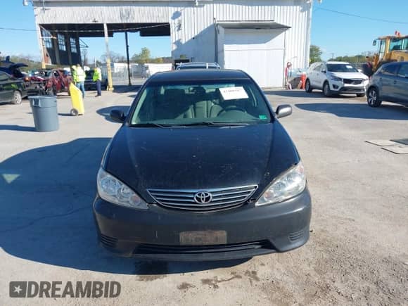2005 Toyota Camry STD with VIN 4T1BE32K05U399109, listed as a IAAI auction lot 43408167 with 192,244 mi miles and . Bid and sale history available at DreamBid. Image 12.