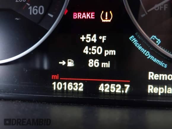 2014 BMW 4 Series 428i xDrive z VIN WBA3N5C58EK197382, wystawiony jako IAAI lot #40925619 z przebiegiem 101 632 mil mil oraz . Historia ofert i sprzedaży dostępna na DreamBid. Obrazek 15.