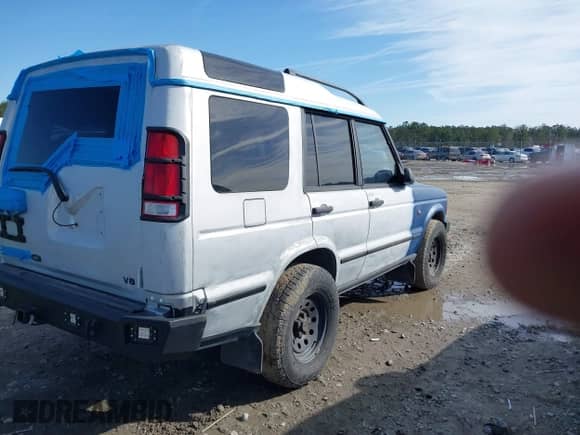 2002 Land Rover Discovery Cloth with VIN SALTY15462A765727, listed as a IAAI auction lot 41392404 with 141,132 mi miles and . Bid and sale history available at DreamBid. Image 4.