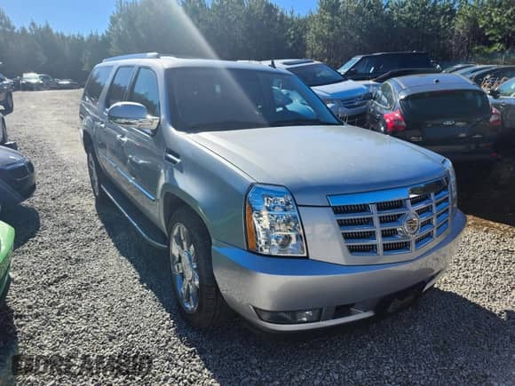 2013 Cadillac Escalade ESV Luxury с VIN 1GYS4HEF3DR217482, выставлен на аукционе IAAI как лот 41508364 с пробегом 200 364 миль миль и . История ставок и продаж доступна на DreamBid. Изображение 1.