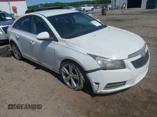 2012 Chevrolet Cruze 2LT с VIN 1G1PG5SC0C7300222, выставлен на аукционе IAAI как лот 42152575 с пробегом 256 076 миль миль и . История ставок и продаж доступна на DreamBid. Изображение 1.