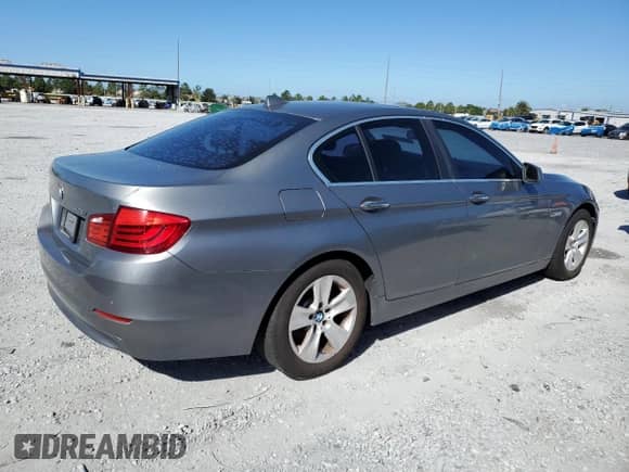 2011 BMW 5 Series 528i с VIN WBAFR1C50BC738988, выставлен на аукционе Copart как лот 89449505 с пробегом 159 968 миль миль и Чистый • Clean title. История ставок и продаж доступна на DreamBid. Изображение 3.