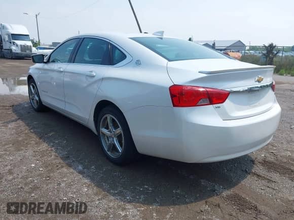2018 Chevrolet Impala LT z VIN 2G1105S32J9105826, wystawiony jako IAAI lot #42880842 z przebiegiem 48 577 mil mil oraz . Historia ofert i sprzedaży dostępna na DreamBid. Obrazek 3.