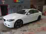 2013 BMW 5 Series 550i с VIN WBAFR9C57DDX80070, выставлен на аукционе IAAI как лот 42321448 с пробегом 242 799 миль миль и . История ставок и продаж доступна на DreamBid. Изображение 2.