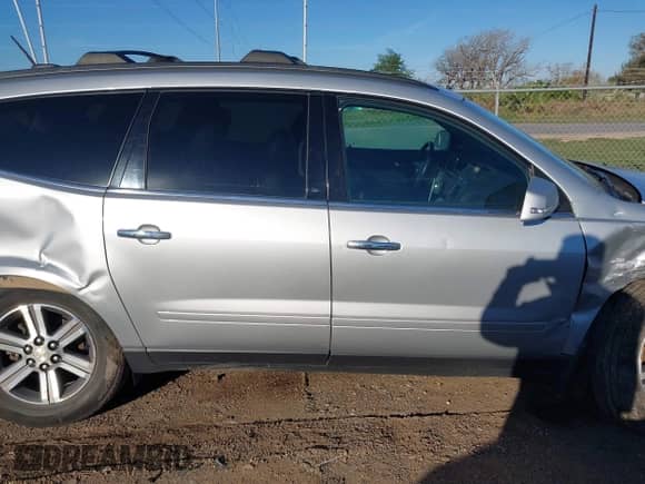 2016 Chevrolet Traverse LT с VIN 1GNKVHKD2GJ330467, выставлен на аукционе IAAI как лот 38312503 с пробегом 149 607 миль миль и . История ставок и продаж доступна на DreamBid. Изображение 13.