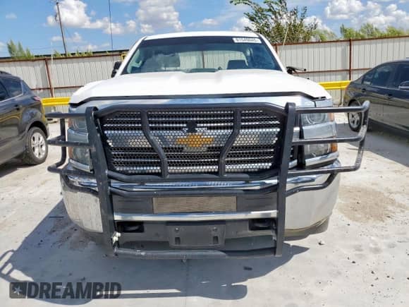 2018 Chevrolet Silverado 2500HD Work Truck z VIN 1GC1CUEG4JF168425, wystawiony jako Copart lot #81549045 z przebiegiem Nie podano mil oraz Szkoda całkowita • Salvage title. Historia ofert i sprzedaży dostępna na DreamBid. Obrazek 5.