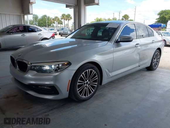 2017 BMW 5 Series 530i с VIN WBAJA5C3XHG894545, выставлен на аукционе IAAI как лот 42593166 с пробегом 105 129 миль миль и . История ставок и продаж доступна на DreamBid. Изображение 17.