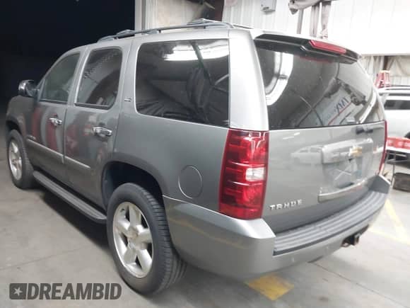 2008 Chevrolet Tahoe LTZ с VIN 1GNFK13098J132631, выставлен на аукционе IAAI как лот 42697844 с пробегом Не указан миль и . История ставок и продаж доступна на DreamBid. Изображение 3.