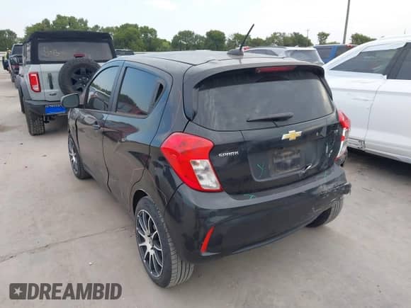 2016 Chevrolet Spark LS z VIN KL8CB6SA6GC628467, wystawiony jako IAAI lot #43020311 z przebiegiem 82 053 mil mil oraz . Historia ofert i sprzedaży dostępna na DreamBid. Obrazek 3.