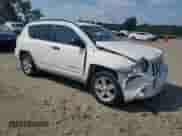 2007 Jeep Compass Sport with VIN 1J8FT47W27D119053, listed as a Copart auction lot 66326715 with 140,065 mi miles and Salvage title. Bid and sale history available at DreamBid. Image 4.
