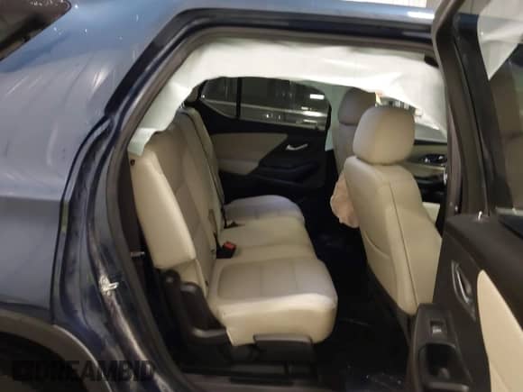 2022 Chevrolet Traverse LS z VIN 1GNEVFKW3NJ100968, wystawiony jako IAAI lot #42554987 z przebiegiem 40 732 mil mil oraz . Historia ofert i sprzedaży dostępna na DreamBid. Obrazek 8.